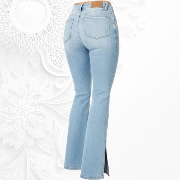 Judy Blue Light Wash Mid Rise Raw Hem Slit Flare Jeans Size NWT - Picture 8 of 9